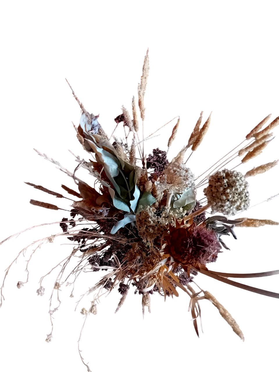 Ramo De flores alcachofra em recipente reciclado e decorado à mão. Ramo De flores alcachofra em recipente reciclado e decorado à mão.